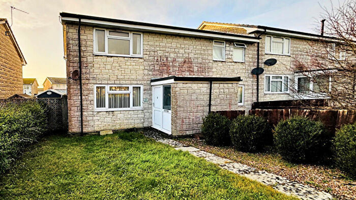 2 Bedroom End Of Terrace House For Sale In Shortlands, Portland, Dorset, DT5