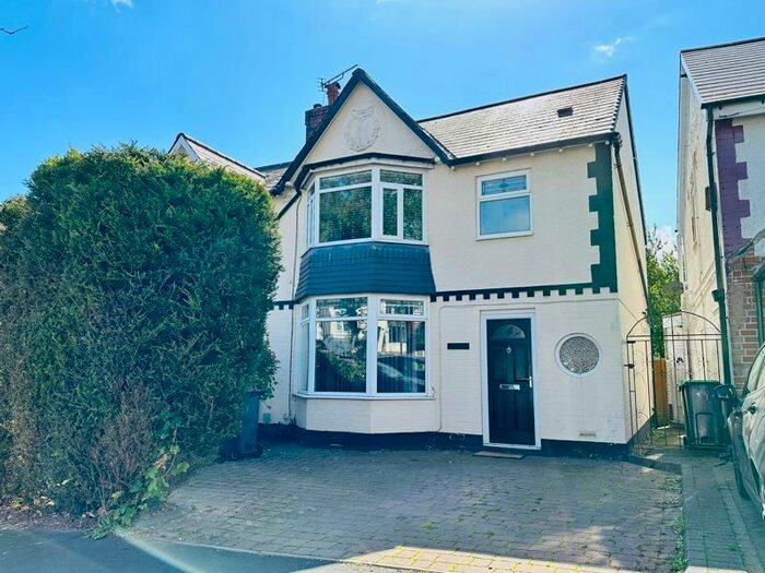 3 Bedroom Semi-Detached House To Rent In Monmouth Road, Smethwick, B67