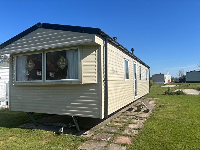 2 Bedroom Mobile/park Home For Sale In Station Road, Winchelsea, TN36