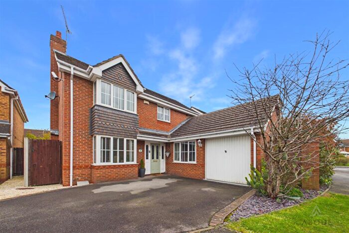 4 Bedroom Detached House For Sale In Silverdale Close, Chellaston, Derby, DE73
