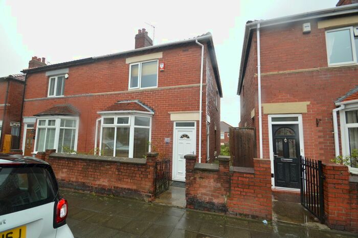 3 Bedroom Semi-Detached House To Rent In Fern Dene Road, Gateshead, NE8