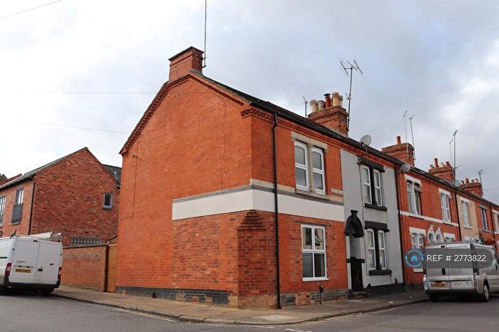 3 Bedroom Terraced House To Rent In Carlton Road, Northampton, NN2