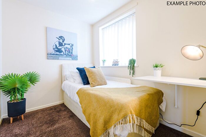 2 Bedroom Terraced House To Rent In Joshua Grange, Salford, M6