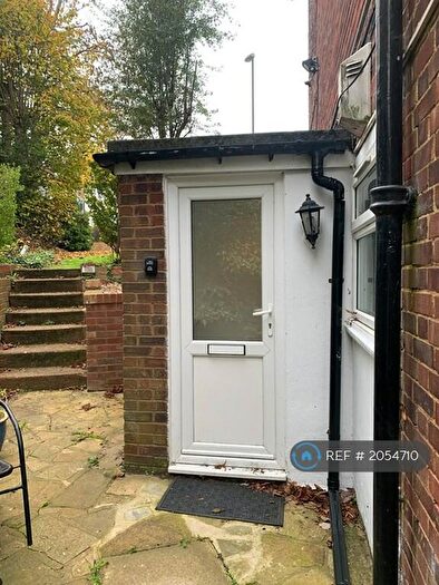 1 Bedroom Flat To Rent In Karen Lodge, London, SE25