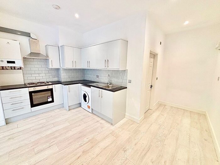 2 Bedroom Flat To Rent In Seagry Road, London, E11