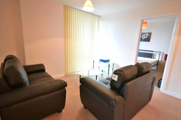 2 Bedroom Apartment To Rent In Spectrum - Block, Salford, Manchester City Centre, Greater Manchester, M3