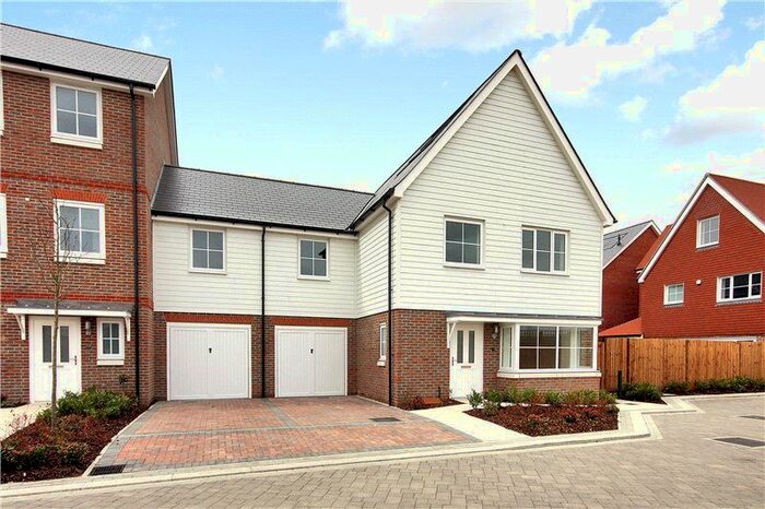 4 Bedroom Detached House To Rent In Campion Square, Dunton Green, Sevenoaks, Kent, TN14