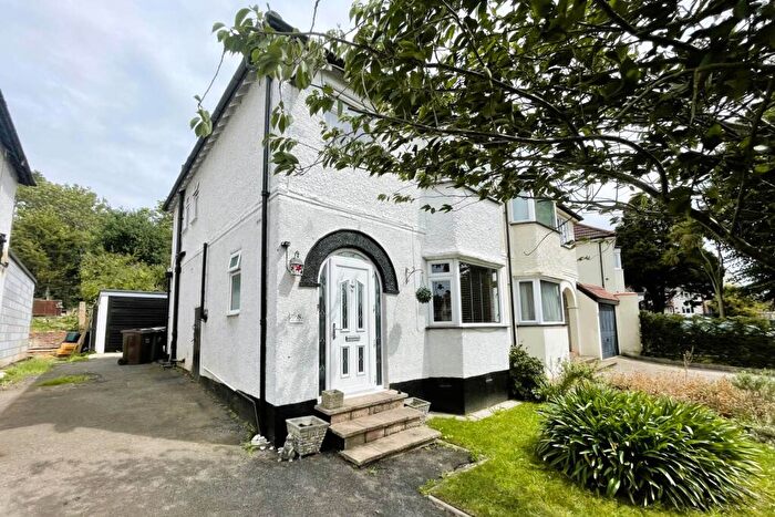 3 Bedroom Semi-Detached House To Rent In Burleigh Road, Sutton, SM3