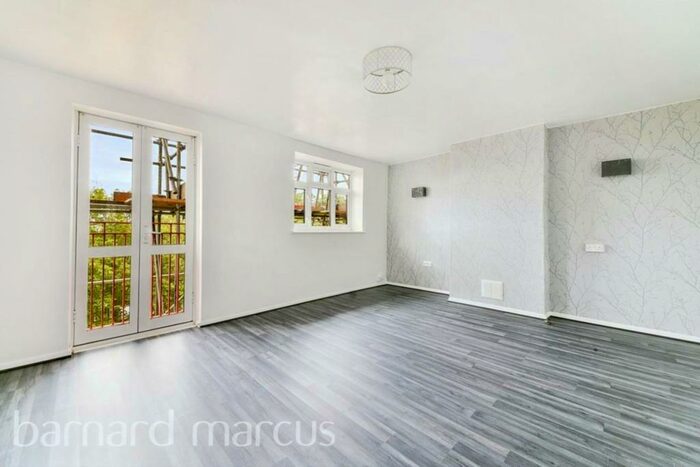 2 Bedroom Apartment To Rent In London Road, Mitcham, CR4