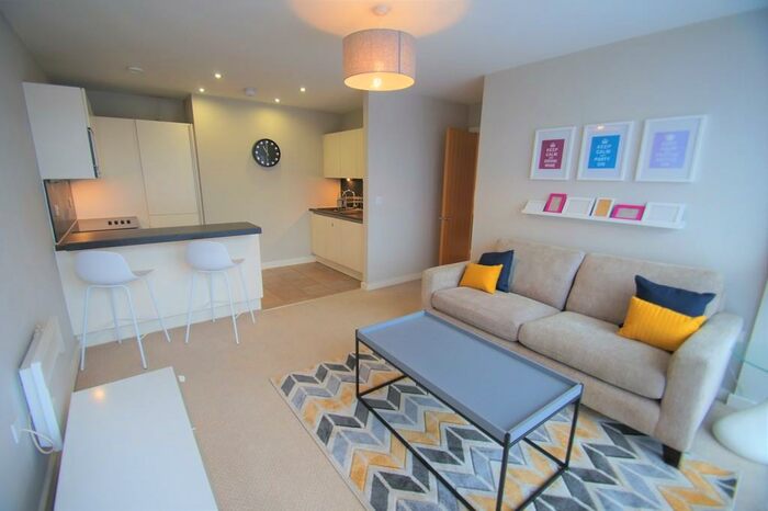 2 Bedroom Apartment To Rent In Potato Wharf, Manchester, M3
