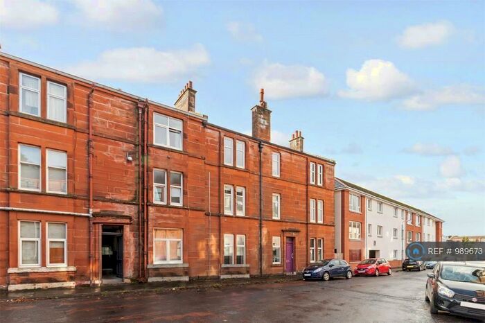 2 Bedroom Flat To Rent In Seamore Street, Largs, KA30