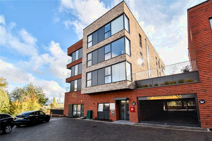2 Bedroom Flat To Rent In Poulter Walk, Trumpington, Cambridge, CB2