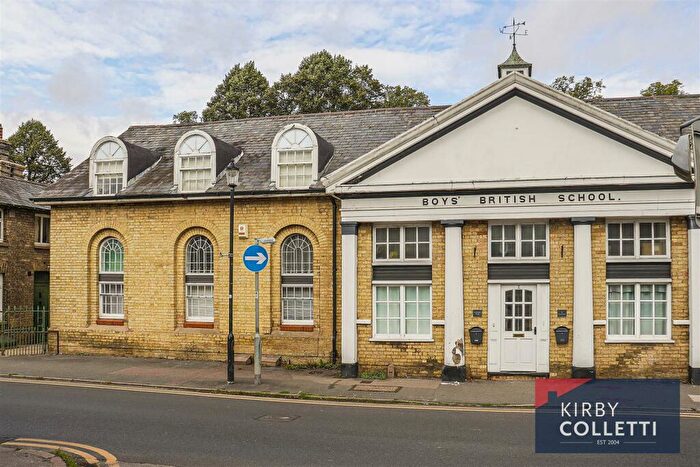 2 Bedroom Apartment To Rent In East Street, Saffron Walden, CB10