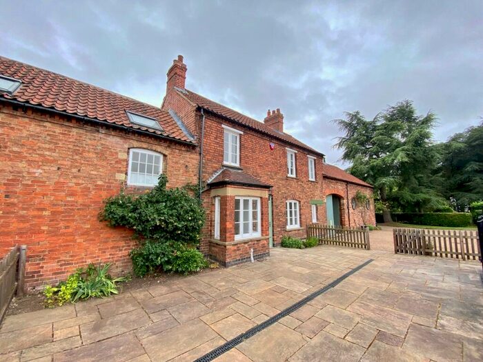 3 Bedroom Cottage To Rent In Cropwell Cottage, Cropwell Butler, NG12