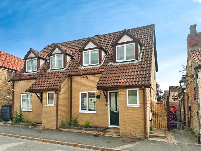 3 Bedroom Semi-Detached House For Sale In High Street, Metheringham, LN4