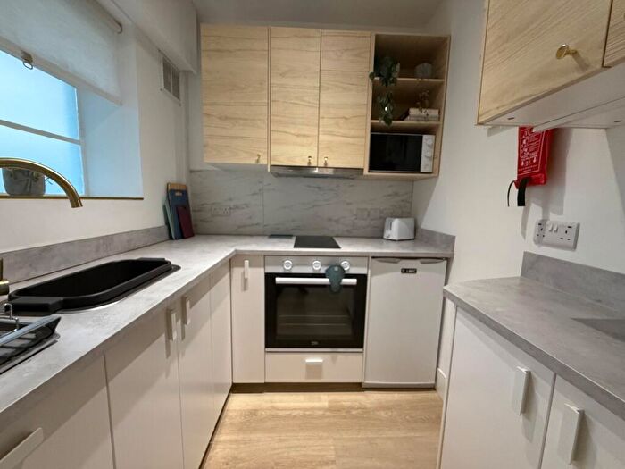 1 Bedroom Apartment To Rent In Mansfield Court, Mansfield Road, Nottingham, NG5