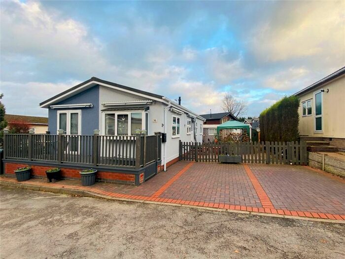2 Bedroom Mobile Home For Sale In Miners Walk, Wood End, Atherstone, Warwickshire, CV9