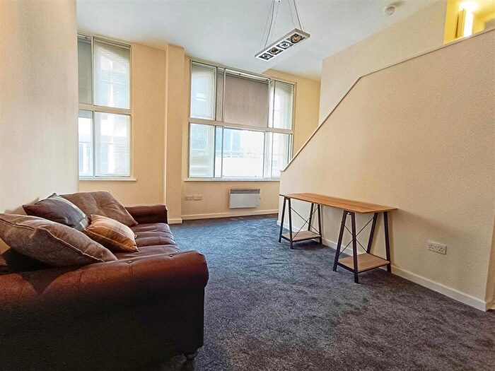 2 Bedroom Apartment To Rent In Old Hall Street, Liverpool, L3