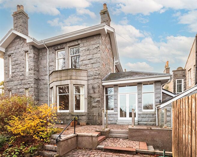 6 Bedroom Semi-Detached House For Sale In Rubislaw Den North, Aberdeen, AB15