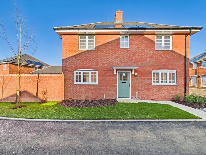 3 Bedroom Detached House To Rent In , Litchfield Drive, Rushden, Northamptonshire, NN10