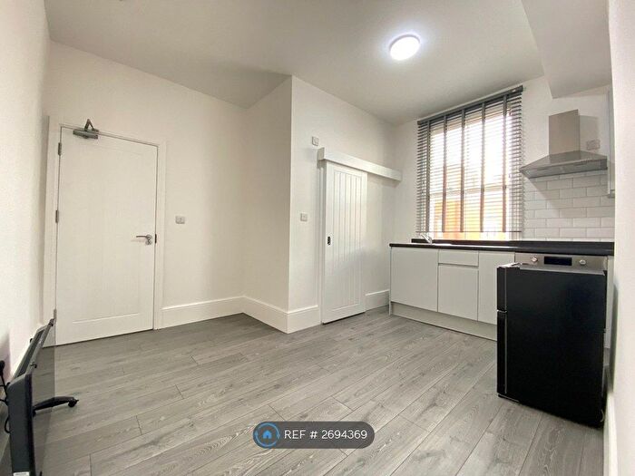 Studio To Rent In Wood Lane, London, W12