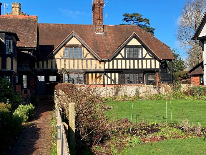 3 Bedroom Terraced House For Sale In The Green, Leigh, Tonbridge, TN11