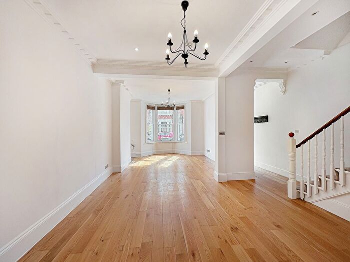 4 Bedroom Terraced House To Rent In Bishop's Road, London, SW6