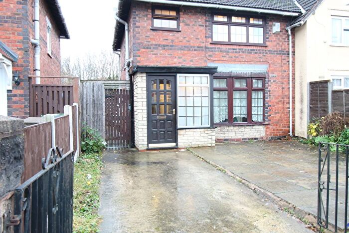 3 Bedroom Semi Detached House To Rent In Alexandra Road, Palfrey, Walsall, WS1