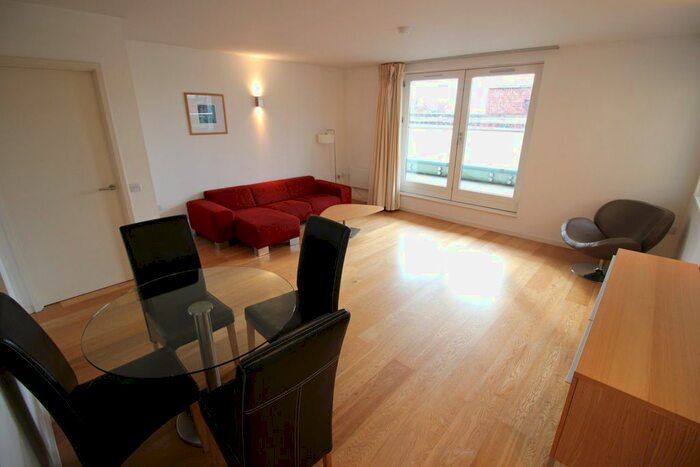 2 Bedroom Flat To Rent In Skyline Central, Northern Quarter, Manchester, M4