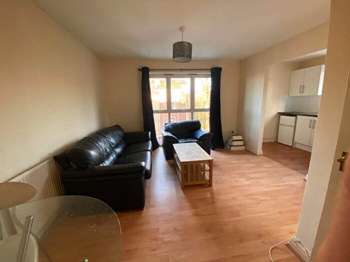 2 Bedroom Apartment To Rent In Wellington Road, M14