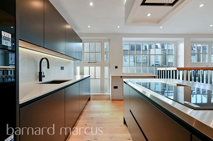2 Bedroom Flat For Sale In Lower Richmond Road, London, SW15