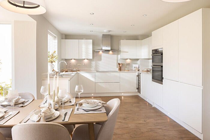 4 Bedroom Detached House For Sale In Nine Mile Ride Extension, Finchampstead, Berkshire, RG40