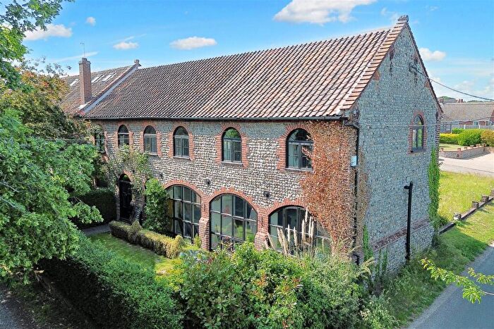4 Bedroom Barn Conversion For Sale In Church Street, Northrepps, Cromer, NR27
