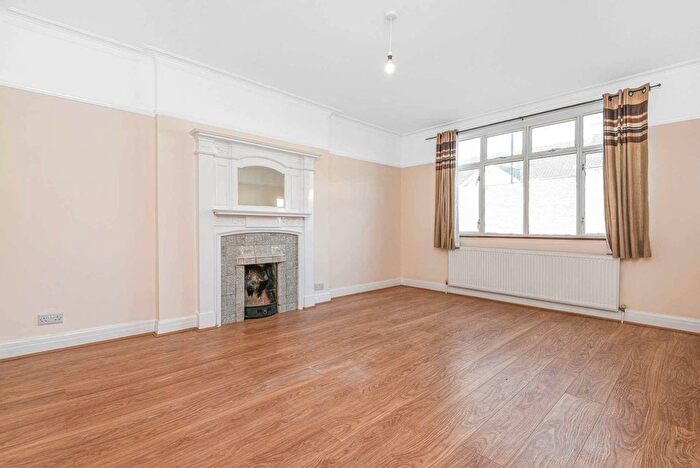 3 Bedroom Property To Rent In Conifer Gardens, Streatham, London, SW16