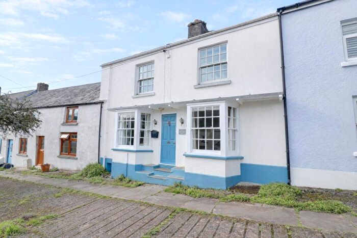 4 Bedroom Terraced House For Sale In Mill Street, Torrington, EX38