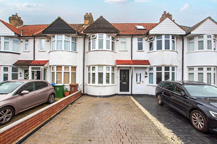 2 Bedroom Terraced House For Sale In Burnt Oak Lane, Sidcup, DA15