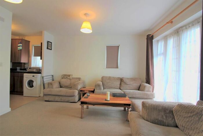 2 Bedroom Flat To Rent In Ronald Eastwood Row, Ashford, Kent, TN23