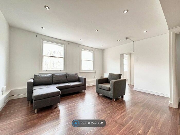 4 Bedroom Flat To Rent In Vining Street, London, SW9