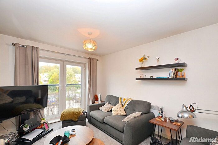 2 Bedroom Flat For Sale In Lockfield, Runcorn, WA7