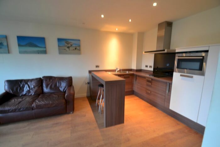 2 Bedroom Flat To Rent In Rectory Court, Armthorpe, Doncaster, DN3