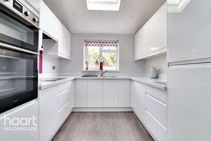 4 Bedroom Link Detached House For Sale In Chippendale Close, Chatham, ME5