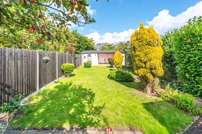 3 Bedroom Semi-Detached House For Sale In Tanfield Avenue, Gladstone Park, London, NW2