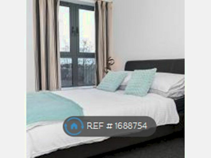 2 Bedroom Flat To Rent In Queens Court, Hull, HU1