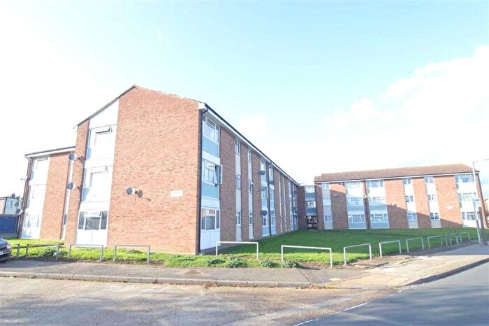 2 Bedroom Flat To Rent In Coronation Avenue, East Tilbury, Essex, RM18
