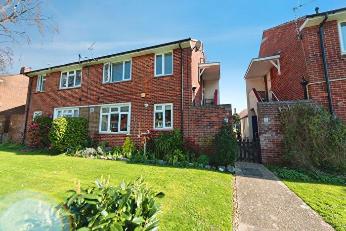 1 Bedroom Flat For Sale In Wilmott Close, Gosport, Hampshire, PO12