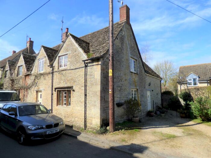 4 Bedroom End Of Terrace House For Sale In The Street, Castle Eaton, Wiltshire, SN6