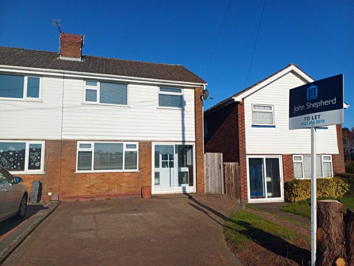 3 Bedroom Semi-Detached House To Rent In Aldridge Road, Streetly, Sutton Coldfield, West Midlands, B74