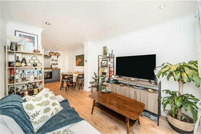 2 Bedroom Apartment To Rent In Cambria Road, Herne Hill, London, SE5