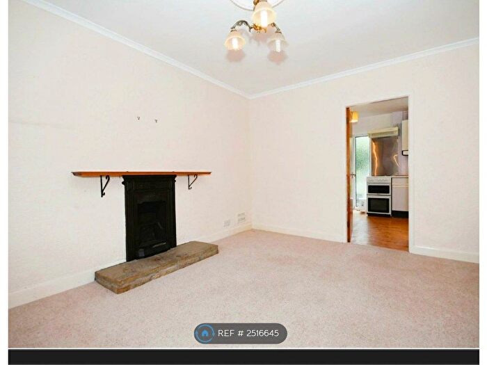 2 Bedroom End Of Terrace House To Rent In Bole Hill Lane, Sheffield, S10