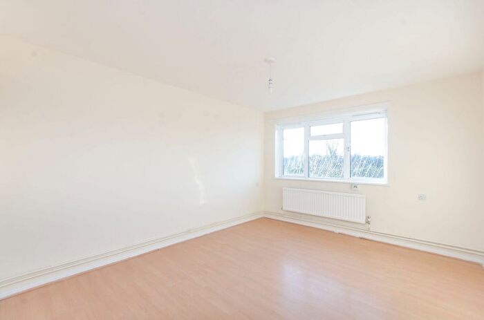 1 Bedroom Flat For Sale In Marley Walk, Willesden Green, London, NW2
